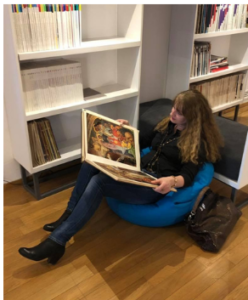 cum petrecem cu arta